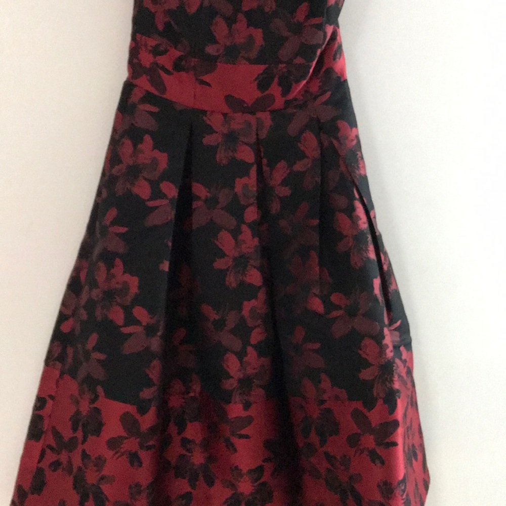 White House Black Market Dress - BOGO same priced item - Picture 3 of 5